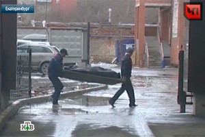 Покойников в Екатеринбурге носят на руках Покойников в Екатеринбурге носят на руках