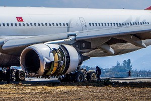 Горящий А320 в Стамбуле сняли на видео Горящий А320 в Стамбуле сняли на видео