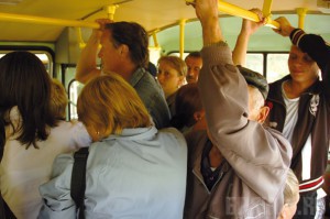 57-летняя жительница Брянска разбила голову в троллейбусе