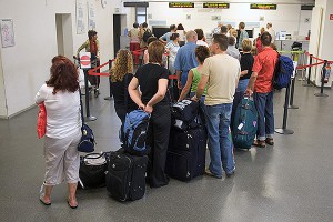 Сотням тысяч россиян закрыли границу Сотням тысяч россиян закрыли границу