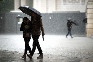 Северный ветер принес в Москву холод Северный ветер принес в Москву холод
