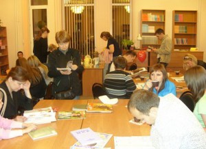 Брянские книголюбы смогут провести ночь в библиотеке