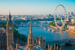 Инвесторы бегут из Великобритании Инвесторы бегут из Великобритании