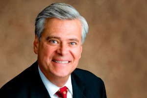 Глава сената Нью-Йорка уличен в коррупции Глава сената Нью-Йорка уличен в коррупции