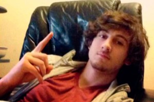 Царнаев впервые расплакался в суде Царнаев впервые расплакался в суде