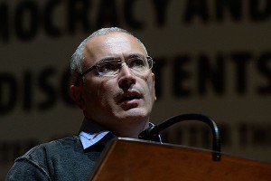 Ходорковский пообещал оппозиции деньги Ходорковский пообещал оппозиции деньги