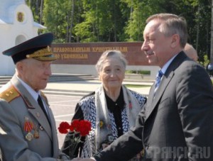 В Брянскую область прибыл Александр Беглов Александр Беглов (на фото справа)