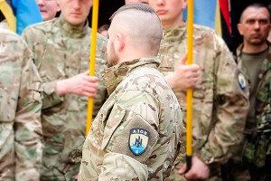 "Азов" хочет захватить Донбасс и Крым "Азов" хочет захватить Донбасс и Крым