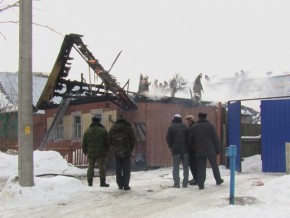 В Советском районе Брянска сгорела крыша дома Фото пресс-службы ГУ МЧС РФ по Брянской области