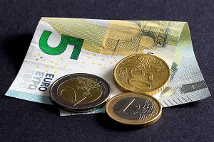 Евро предсказали крах к 1 октября Евро предсказали крах к 1 октября