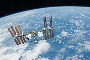 Экипаж МКС потушил пожар и починил туалет Экипаж МКС потушил пожар и починил туалет