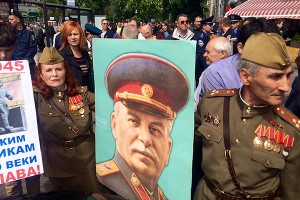 Портрет Сталина разгневал киевлян Портрет Сталина разгневал киевлян