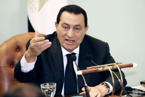 Экс-президент Египта откинулся после суда Экс-президент Египта откинулся после суда