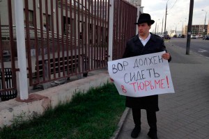 Глеб Жеглов проводил Навального на суд Глеб Жеглов проводил Навального на суд