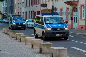 В супермаркете нашли гробы с пятью трупами В супермаркете нашли гробы с пятью трупами