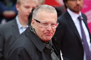 Жириновский отдал маткапитал отцам Жириновский отдал маткапитал отцам