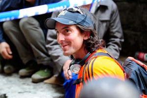 Известный спортсмен упал с двух тысяч метров Известный спортсмен упал с двух тысяч метров