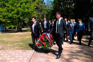 В Крыму почтили память жертв депортации В Крыму почтили память жертв депортации