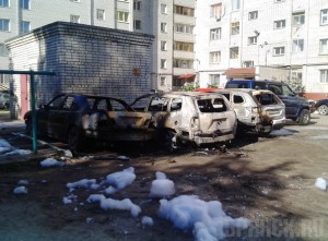 В Бежицком районе Брянска сгорели три иномарки Фото: vk.com