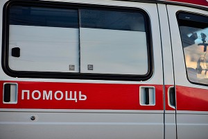 Внедорожник протаранил площадку с 26 детьми Внедорожник протаранил площадку с 26 детьми