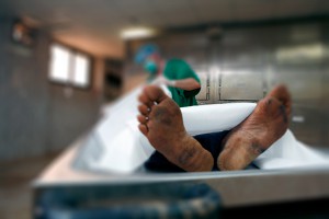 Патологоанатом делал фото с трупами Патологоанатом делал фото с трупами