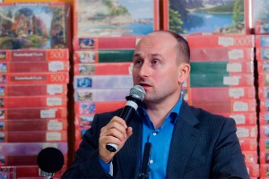 Лидер "Антимайдана" раскрыл планы Запада Лидер "Антимайдана" раскрыл планы Запада