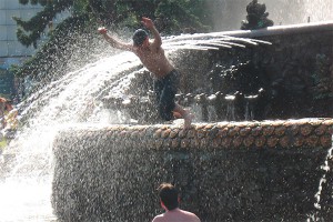 В Москве желтый уровень опасности жары В Москве желтый уровень опасности жары