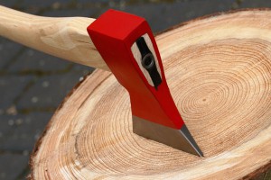 Ведьму зарубили топором за вспышку кори Ведьму зарубили топором за вспышку кори