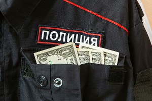 Полицейский попался на взятке в $500 тысяч Полицейский попался на взятке в $500 тысяч
