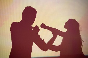 Водитель избил мать с ребенком Водитель избил мать с ребенком