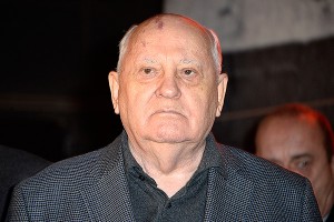 Михаил Горбачев не вылезает из больниц Михаил Горбачев не вылезает из больниц