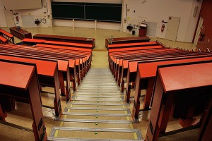 Почти 150 вузов в России лишены лицензий Почти 150 вузов в России лишены лицензий