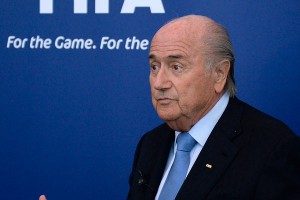 Запад ведет грязную игру против Блаттера Запад ведет грязную игру против Блаттера