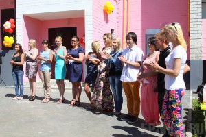 Всего 13 брянских сирот получили ключи от однокомнатных квартир