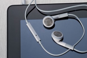 Apple будет продавать музыку по $10 в месяц Apple будет продавать музыку по $10 в месяц