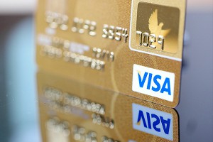 Россияне игнорируют кредитные карты Россияне игнорируют кредитные карты