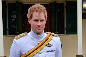 Елизавета II посвятила принца Гарри в рыцари Елизавета II посвятила принца Гарри в рыцари