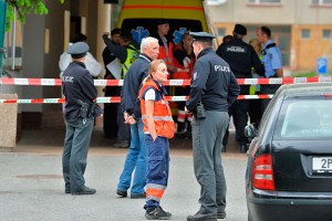 В Праге атаковали дом министра обороны В Праге атаковали дом министра обороны