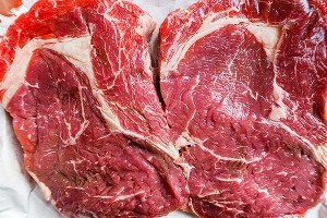 Белорусов предупредили о падающем с неба "мясе" Белорусов предупредили о падающем с неба "мясе"