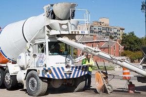 Украинскую модель закатали в бетон Украинскую модель закатали в бетон