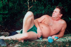 Жириновский поиграл в воде с молодыми парнями Жириновский поиграл в воде с молодыми парнями