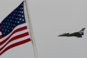 США грозятся нагнать в Европу истребителей США грозятся нагнать в Европу истребителей