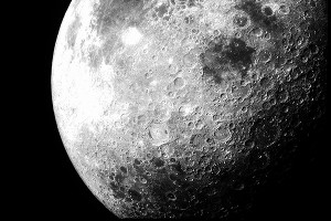 Луну окутало гигантское облако Луну окутало гигантское облако