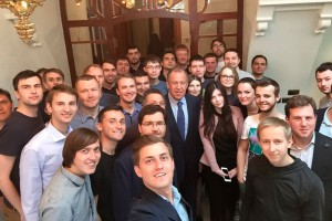 Лавров попался на селфи-палку Лавров попался на селфи-палку