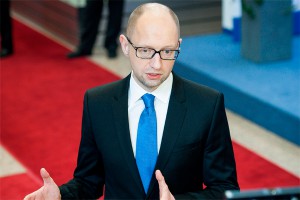 Яценюк ищет чиновников на работу Яценюк ищет чиновников на работу