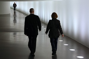 Чиновникам хотят повысить пенсионный возраст Чиновникам хотят повысить пенсионный возраст