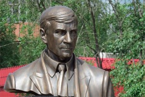 В Нефтеюганске помянут убитого ЮКОСом мэра В Нефтеюганске помянут убитого ЮКОСом мэра