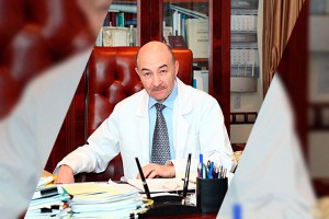 Медсестра упала на BMW Готье из окна Медсестра упала на BMW Готье из окна