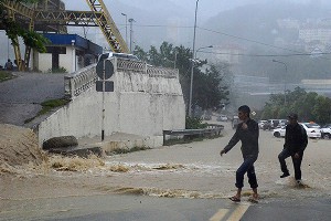 В затопленном Сочи прорвало газопровод В затопленном Сочи прорвало газопровод
