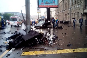В ДТП с Porsche погиб сын крупного бизнесмена В ДТП с Porsche погиб сын крупного бизнесмена